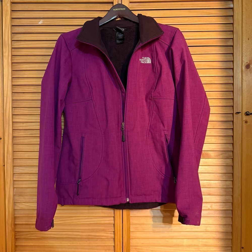 The North Face Women'sâPurple Jacket size large